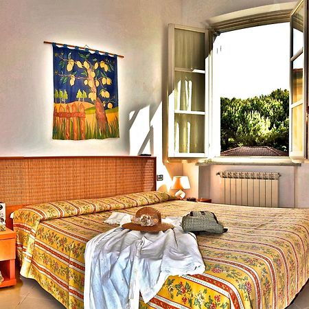 Hotel Villa Fiorisella Marina di Massa Ngoại thất bức ảnh