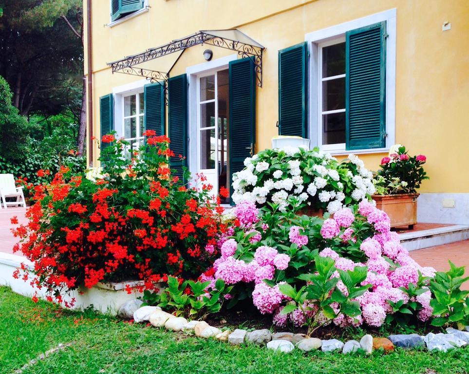 Hotel Villa Fiorisella Marina di Massa Ngoại thất bức ảnh