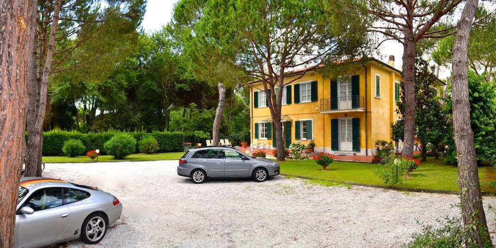 Hotel Villa Fiorisella Marina di Massa Ngoại thất bức ảnh