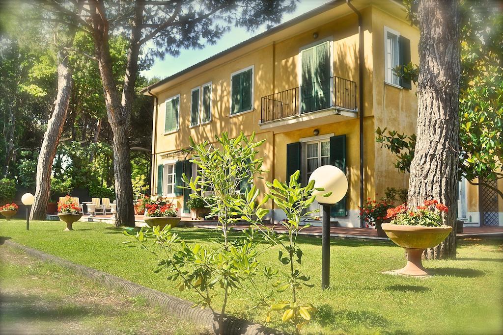 Hotel Villa Fiorisella Marina di Massa Ngoại thất bức ảnh