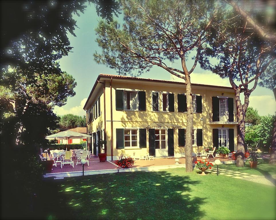 Hotel Villa Fiorisella Marina di Massa Ngoại thất bức ảnh