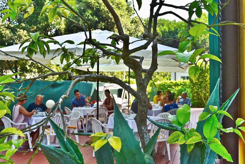 Hotel Villa Fiorisella Marina di Massa Ngoại thất bức ảnh