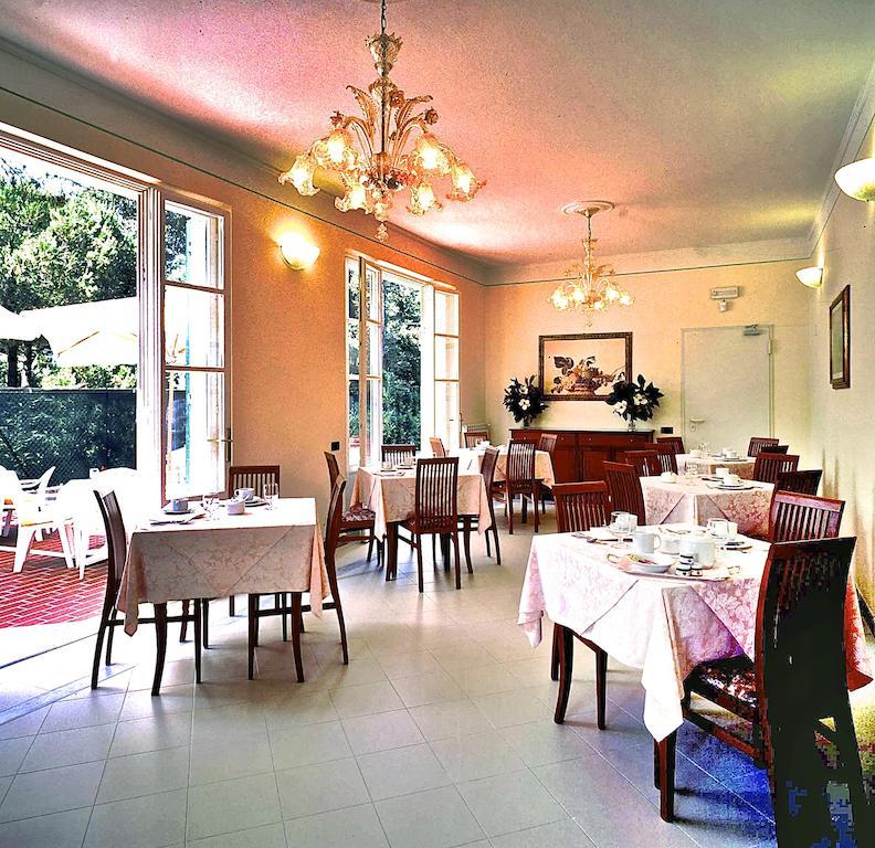 Hotel Villa Fiorisella Marina di Massa Ngoại thất bức ảnh