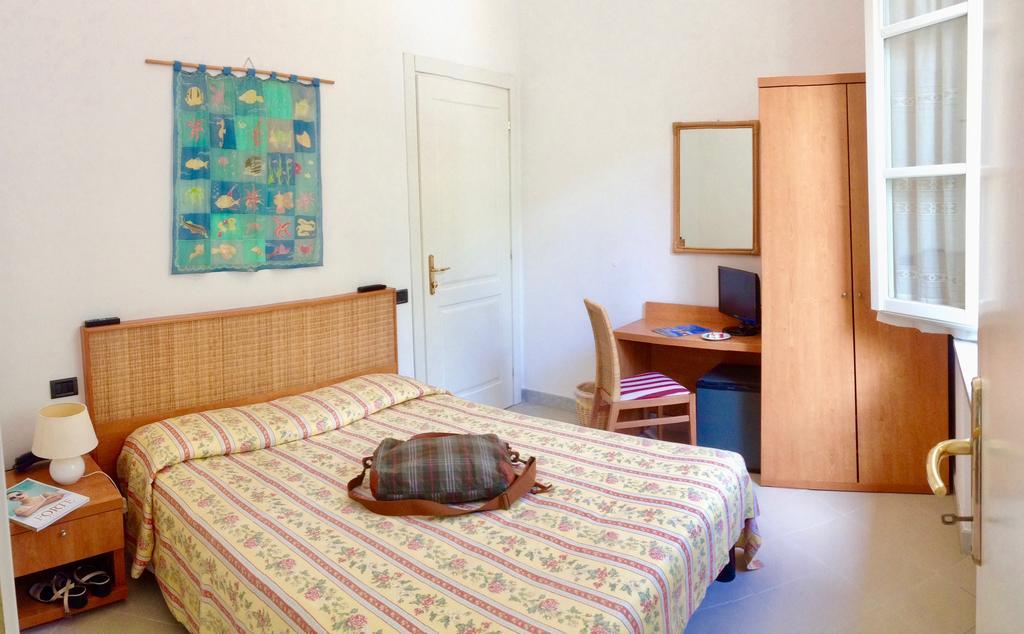 Hotel Villa Fiorisella Marina di Massa Ngoại thất bức ảnh