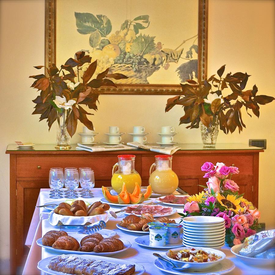 Hotel Villa Fiorisella Marina di Massa Ngoại thất bức ảnh